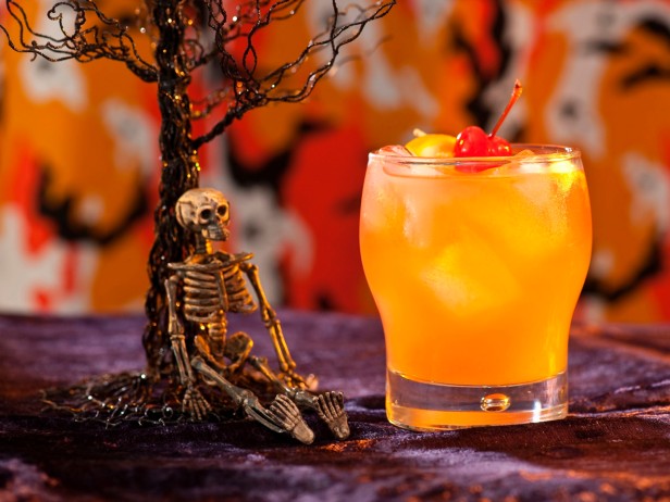Halloween Cocktails for Your Halloween Evening