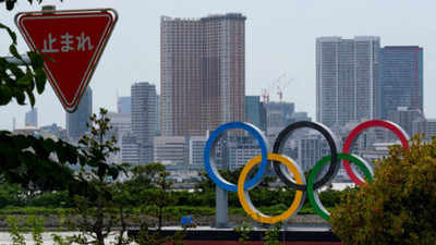 Namatay ang opisyal ng Japanese Olympic matapos tumalon sa harap ng tren