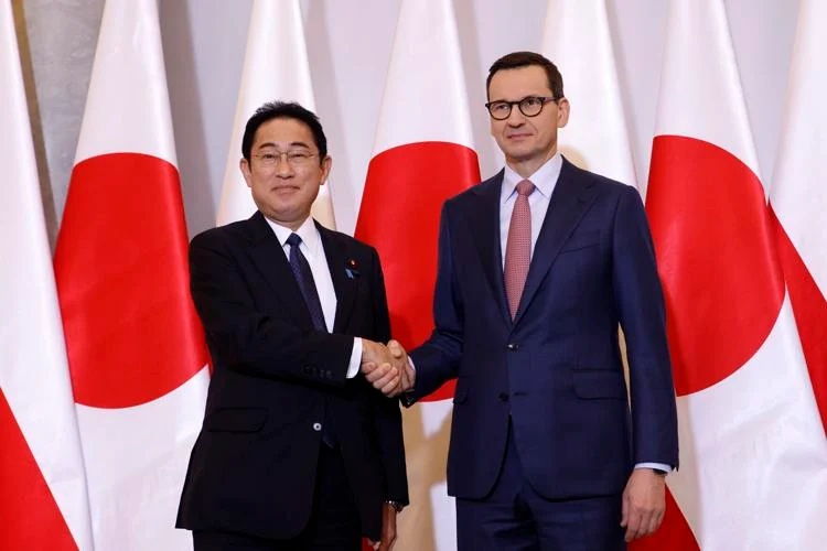 Japanese Prime Minister Kishida, Nangako na Makikipagtulungan sa Poland sa Pagsuporta sa Ukraine