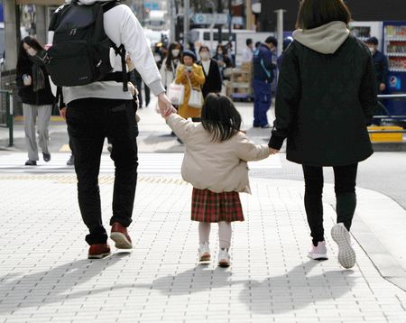 No. of Japan Households with Kids, Bumababa ng Below 10 Million sa unang Pagkakataon